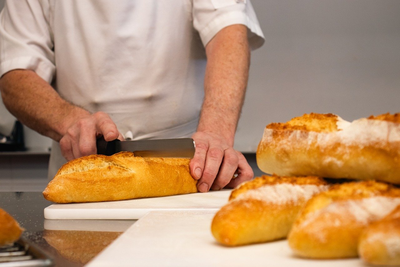 bread, loaf, chef-8503298.jpg